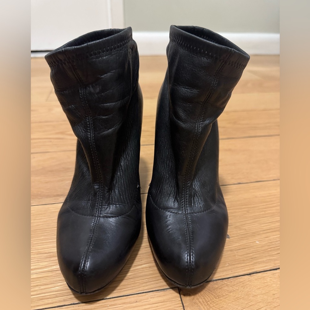 Chloe Black Leather Ankle Boots